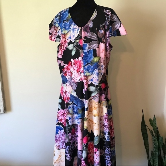 MARK Bouwer floral print dress. Plus size. - Picture 2 of 11
